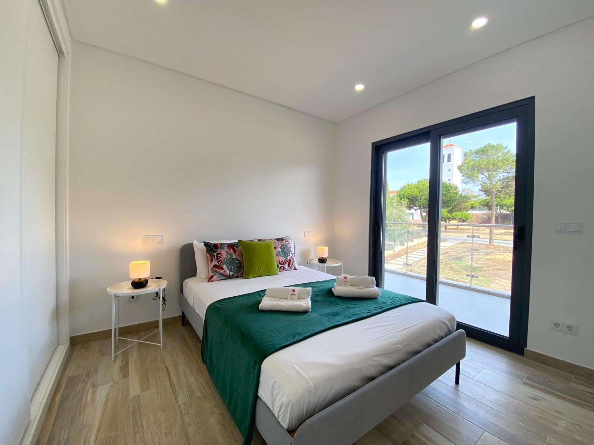 Quarteira Modern By Homing Apartment Bagian luar foto